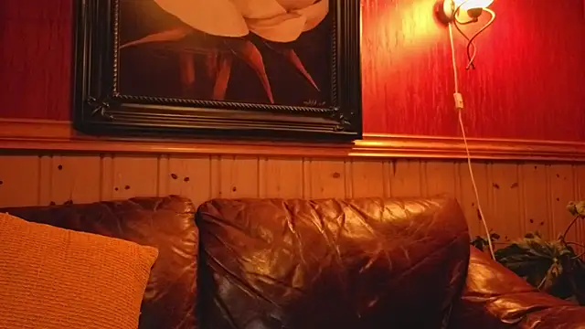 Snapshot of Happy_tits chatting on February 2026 10:39:01 PM Happy tits online show from February 2026 10:39:01 PM