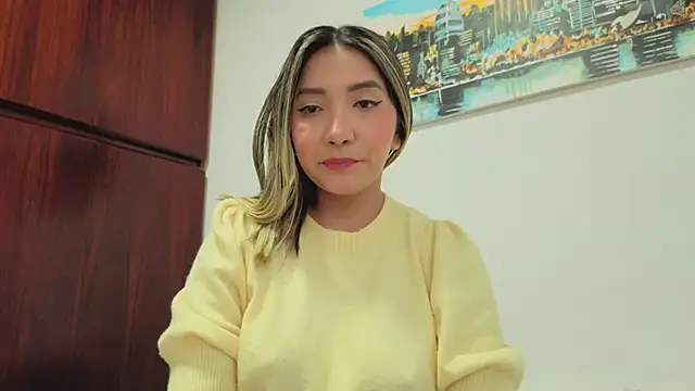 Snapshot of Happy_tits chatting on February 2026 12:48:02 PM Happy tits online show from February 2026 12:48:02 PM