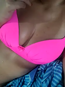 Snapshot of luz_94 chatting on March 2025 01:23:02 PM luz 94 online show from March 2025 01:23:02 PM