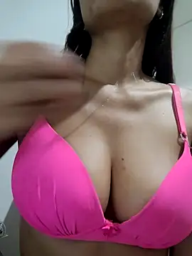 Snapshot of luz_94 chatting on April 2026 09:02:02 PM luz 94 online show from April 2026 09:02:02 PM