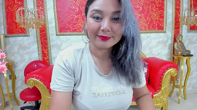 Snapshot of Myhottie_Milf chatting on December 2024 01:39:02 PM Myhottie Milf online show from December 2024 01:39:02 PM