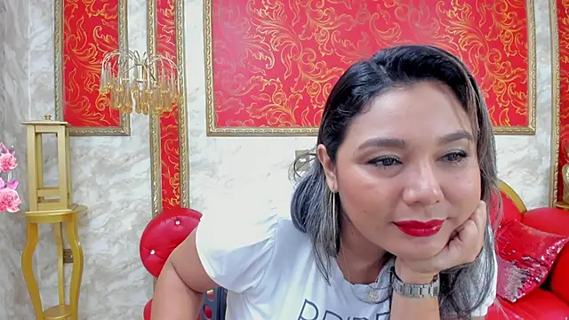 Snapshot of Myhottie_Milf chatting on December 2024 01:38:02 PM Myhottie Milf online show from December 2024 01:38:02 PM