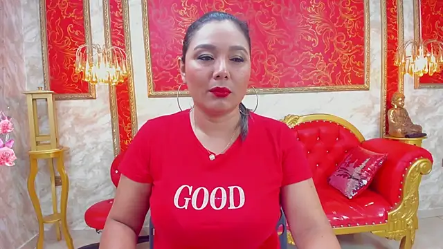 Snapshot of Myhottie_Milf chatting on December 2024 01:14:01 PM Myhottie Milf online show from December 2024 01:14:01 PM