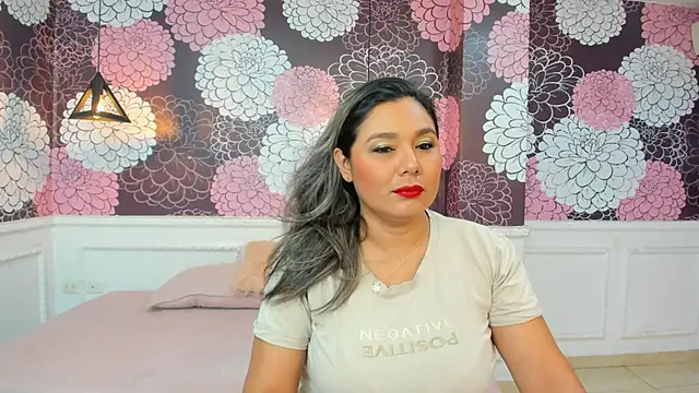 Snapshot of Myhottie_Milf chatting on January 2025 01:32:02 PM Myhottie Milf online show from January 2025 01:32:02 PM