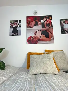 zafiro mo0n online show from February 2025 09:26:02 PM