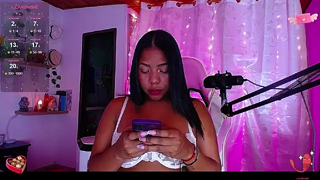 samanthaabloom online show from February 2025 12:28:01 AM