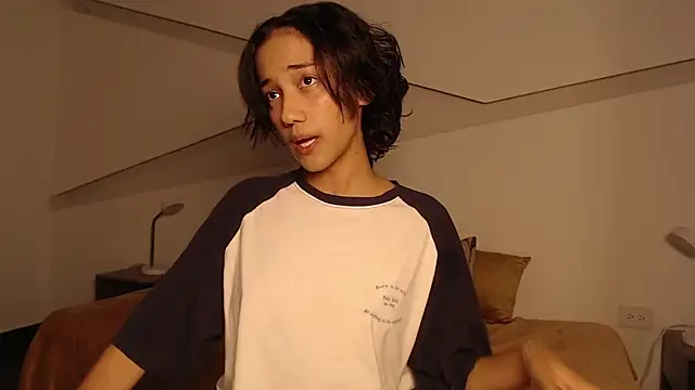 hot little bunny online show from September 2025 08:35:01 PM