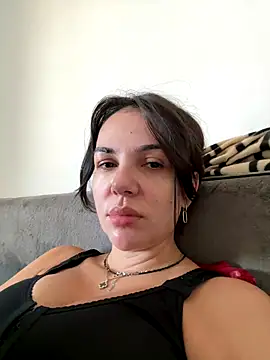 Snapshot of TaniaAmore chatting on November 2025 10:49:02 AM TaniaAmore online show from November 2025 10:49:02 AM