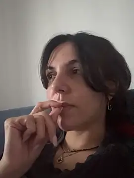 Snapshot of TaniaAmore chatting on November 2025 01:11:01 PM TaniaAmore online show from November 2025 01:11:01 PM