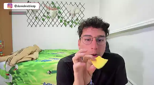 Jackson Careyy online show from March 2025 10:33:01 PM