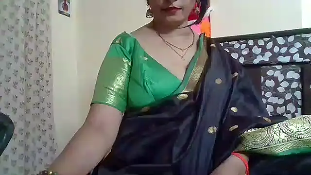 NautyBabe online show from October 2025 08:07:01 PM