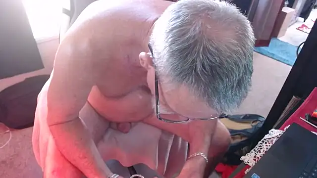 Snapshot of Daddysthick chatting on September 2025 06:29:02 PM Daddysthick online show from September 2025 06:29:02 PM