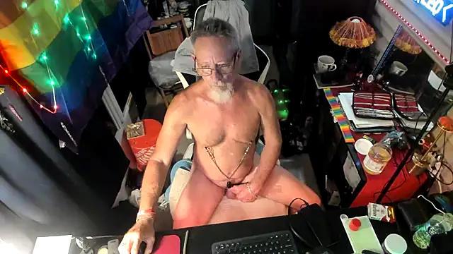 Snapshot of Daddysthick chatting on September 2025 03:54:01 AM Daddysthick online show from September 2025 03:54:01 AM