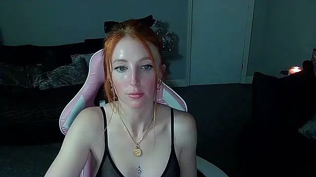 Red firesquirt online show from December 2024 09:50:01 PM