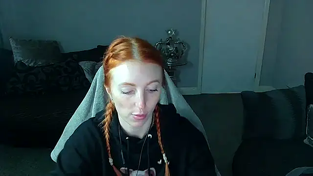 Red firesquirt online show from February 2025 02:43:01 PM