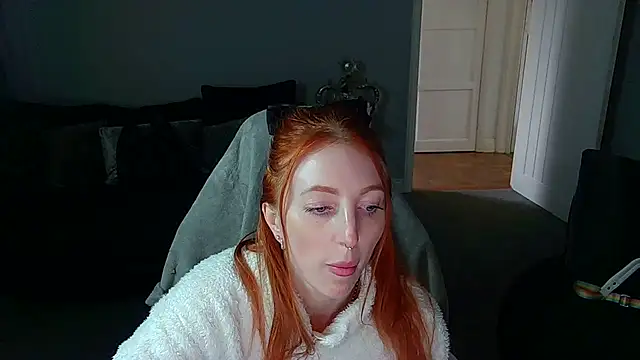 Red firesquirt online show from February 2025 03:09:02 PM