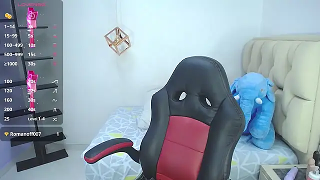 LORENADAVIES online show from March 2025 02:40:01 PM