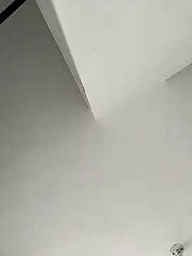 Yelly online show from February 2026 06:13:01 PM