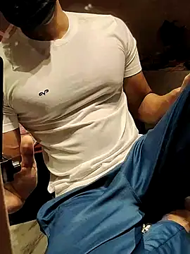 xxxhugedick0001 online show from February 2025 06:58:02 PM