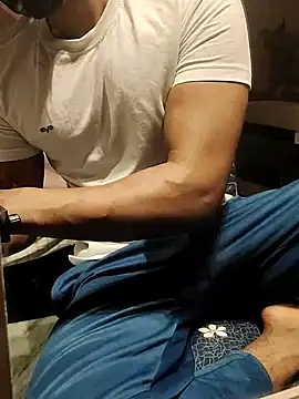 xxxhugedick0001 online show from March 2025 06:37:01 PM