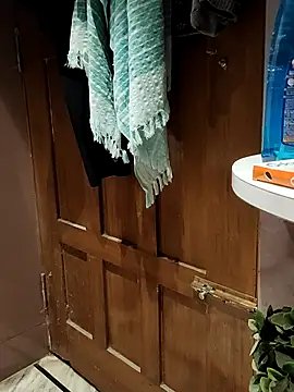 xxxhugedick0001 online show from October 2025 08:13:01 AM