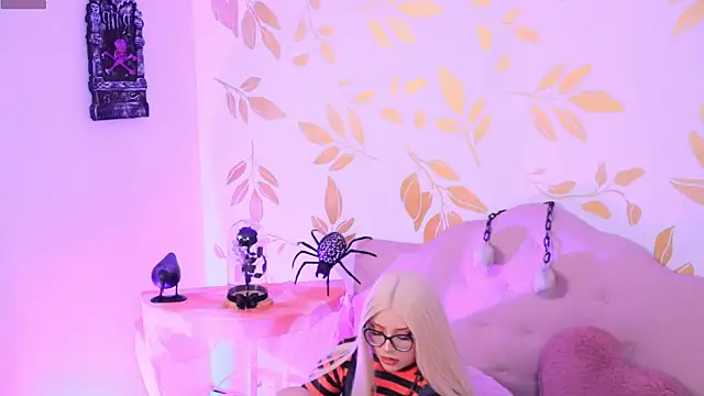 Misselektra   online show from October 2025 05:19:01 AM