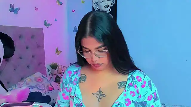 mabellfox online show from December 2024 04:05:02 PM