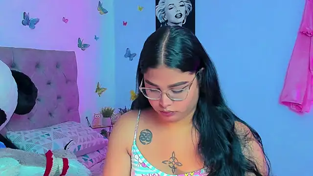 mabellfox online show from December 2024 06:23:02 PM