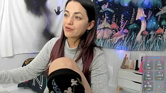 LovelyAzucena online show from February 2025 06:04:02 PM