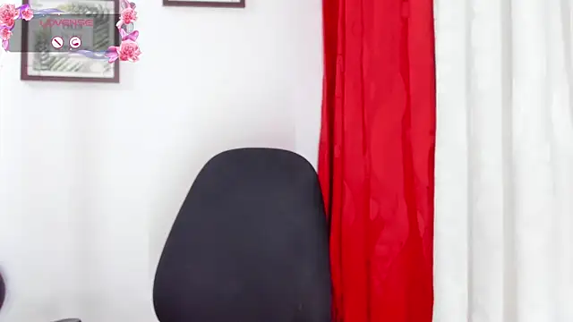 Victoria Caruso online show from December 2024 11:25:02 PM