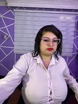 MiiaaJoness online show from July 2026 04:23:02 PM