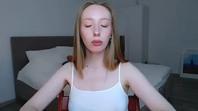 Luna insniity online show from December 2024 11:54:01 PM