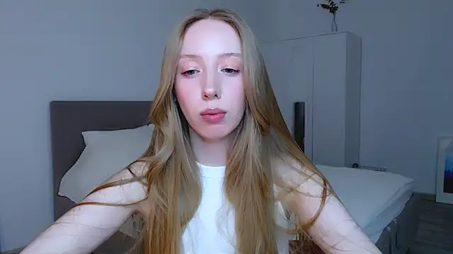 Luna insniity online show from December 2024 07:53:02 PM