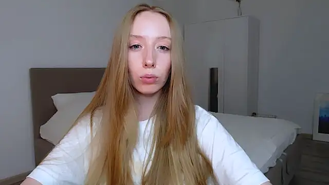 Luna insniity online show from December 2024 07:53:02 PM