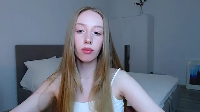 Luna insniity online show from January 2025 10:11:02 PM