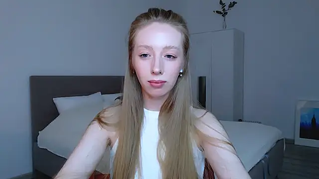 Luna insniity online show from February 2025 07:50:02 PM