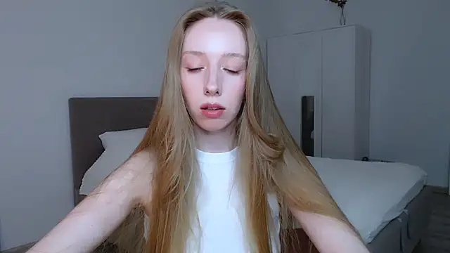 Luna insniity online show from March 2025 06:47:01 PM