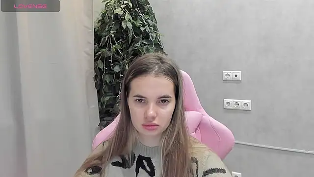 Donna Evans online show from December 2024 12:04:02 AM