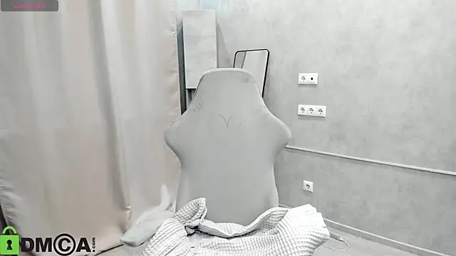 Donna Evans online show from November 2025 11:59:02 PM