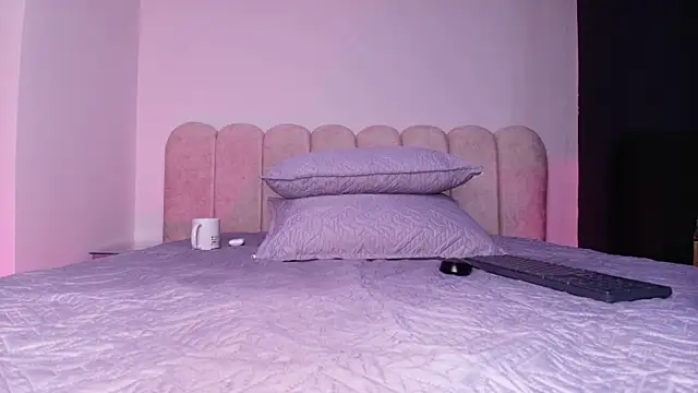 lucyy gray online show from November 2025 03:06:01 AM