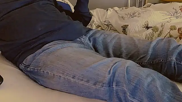 Snapshot of HornyRalfi55 chatting on January 2026 07:59:01 PM HornyRalfi55 online show from January 2026 07:59:01 PM