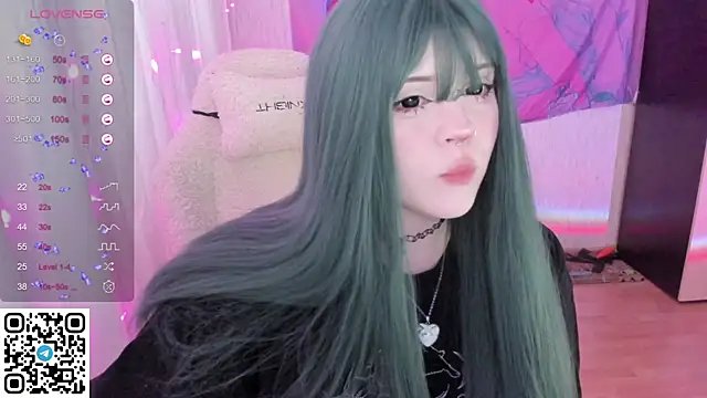 SelenaCute online show from May 2026 06:00:01 AM