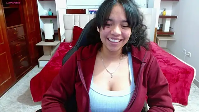 laureentt  online show from February 2025 07:07:02 AM