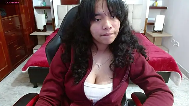 laureentt  online show from February 2025 07:15:01 AM