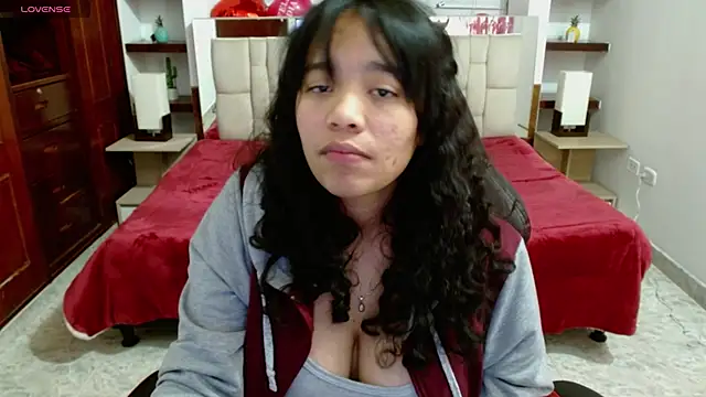 laureentt  online show from February 2025 09:17:02 AM