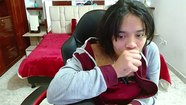 laureentt  online show from March 2025 09:17:02 AM