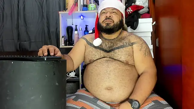 Latino bigcock online show from December 2024 02:17:01 AM