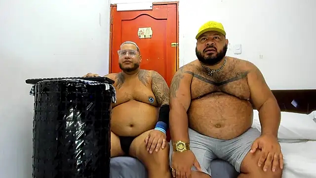 Latino bigcock online show from November 2025 02:51:01 PM