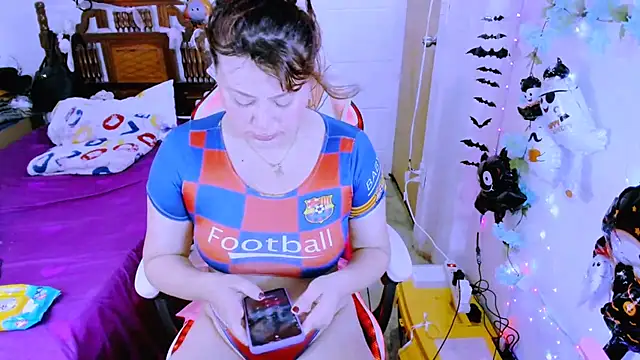 SofiaOlivares online show from September 2025 05:26:02 PM