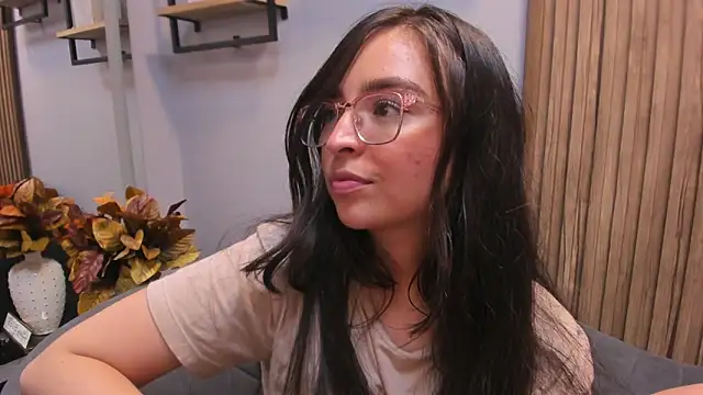 Eva Macalliter online show from December 2024 02:21:01 PM